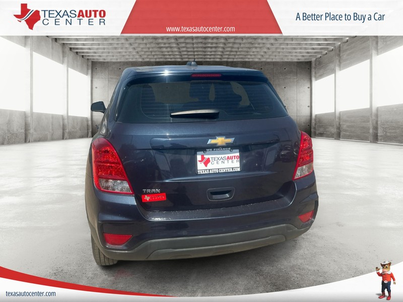 Chevrolet Trax Vehicle Full-screen Gallery Image 8