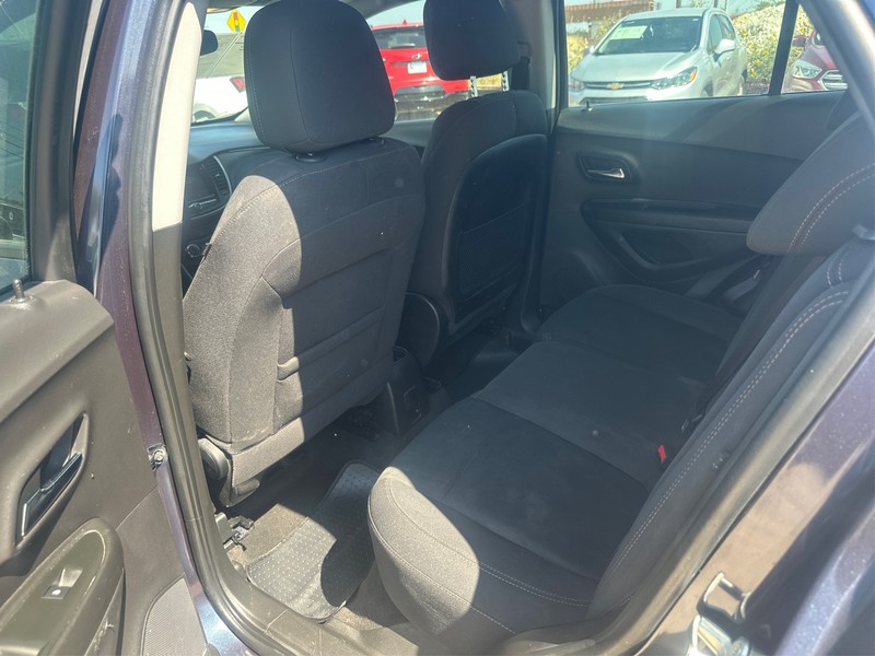 Chevrolet Trax Vehicle Full-screen Gallery Image 10