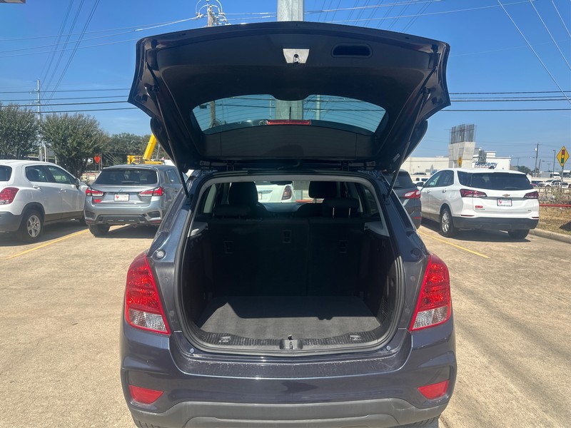 Chevrolet Trax Vehicle Full-screen Gallery Image 11