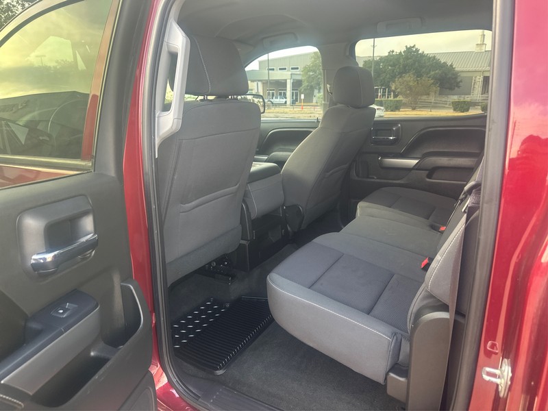 Chevrolet Silverado 1500 Vehicle Full-screen Gallery Image 10