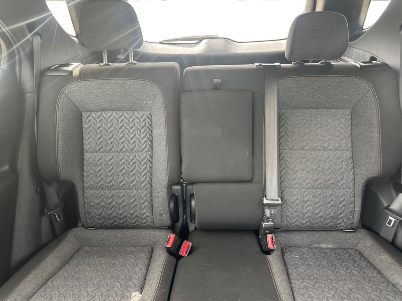 Chevrolet Equinox Vehicle Full-screen Gallery Image 13