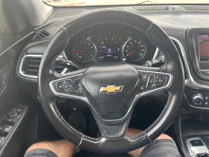 Chevrolet Equinox Vehicle Full-screen Gallery Image 14