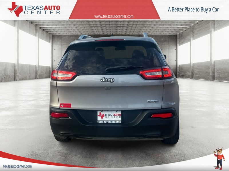 Jeep Cherokee Vehicle Full-screen Gallery Image 6
