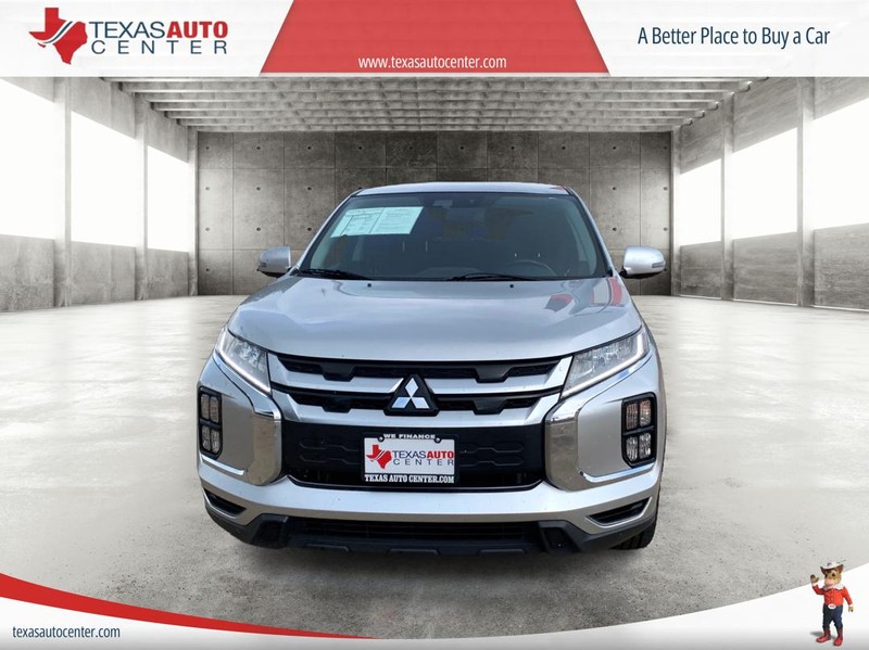 Mitsubishi Outlander Sport Vehicle Full-screen Gallery Image 3