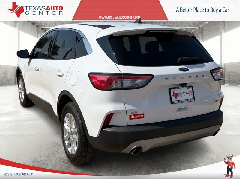 Ford Escape Vehicle Full-screen Gallery Image 7