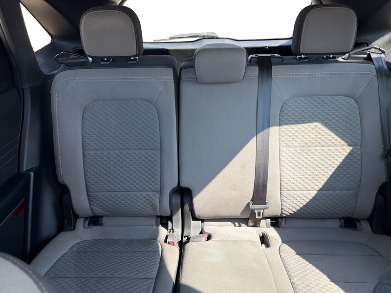 Ford Escape Vehicle Full-screen Gallery Image 12