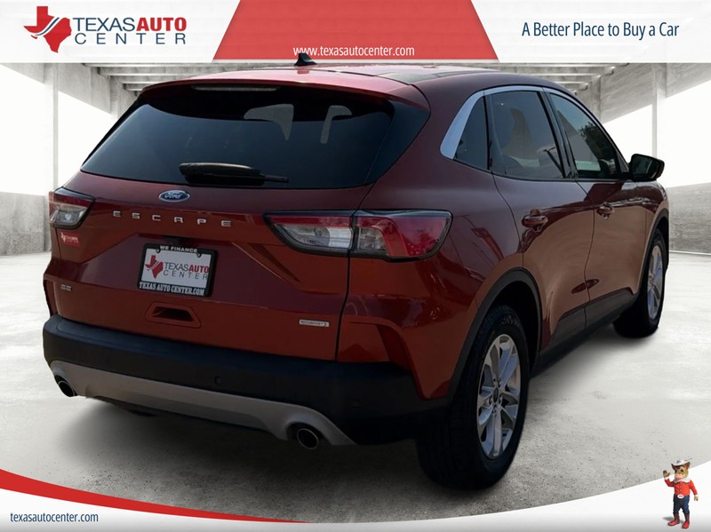 Ford Escape Vehicle Full-screen Gallery Image 7