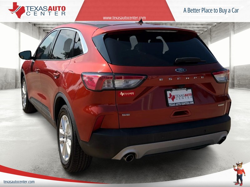 Ford Escape Vehicle Full-screen Gallery Image 8