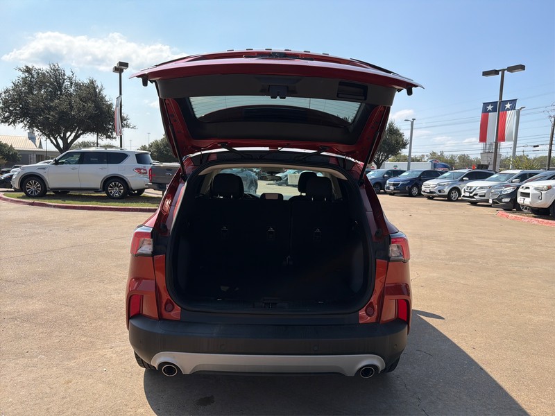 Ford Escape Vehicle Full-screen Gallery Image 11