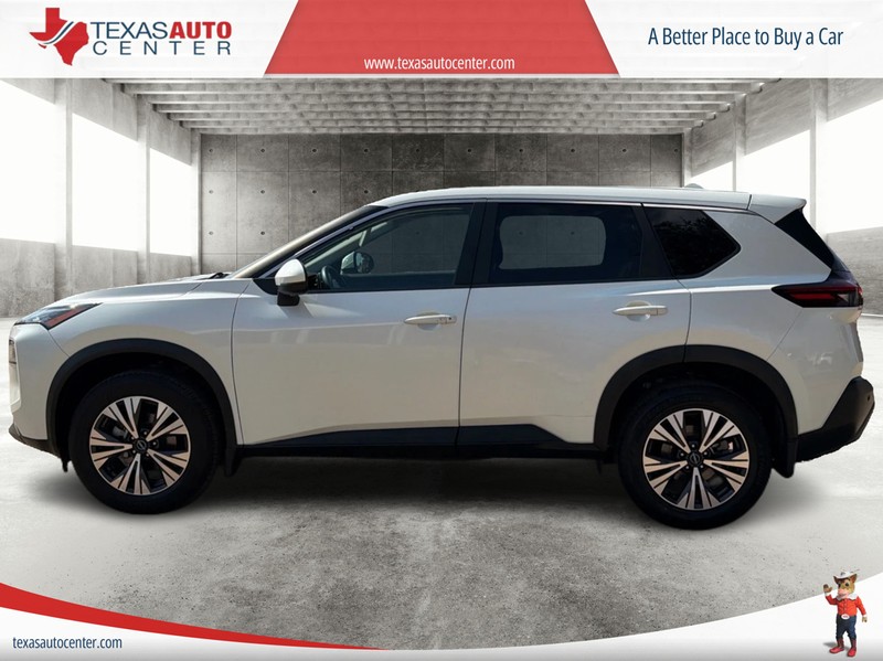 Nissan Rogue Vehicle Full-screen Gallery Image 5