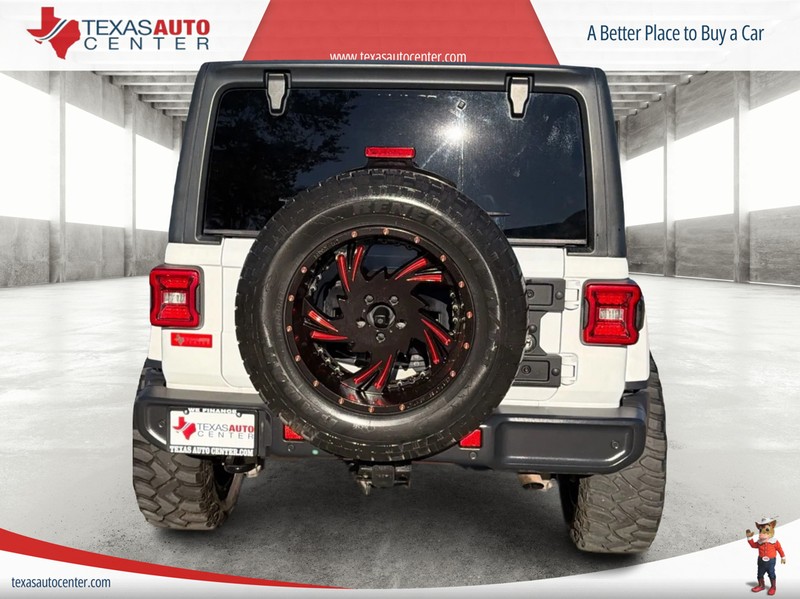 Jeep Wrangler Unlimited Vehicle Full-screen Gallery Image 6