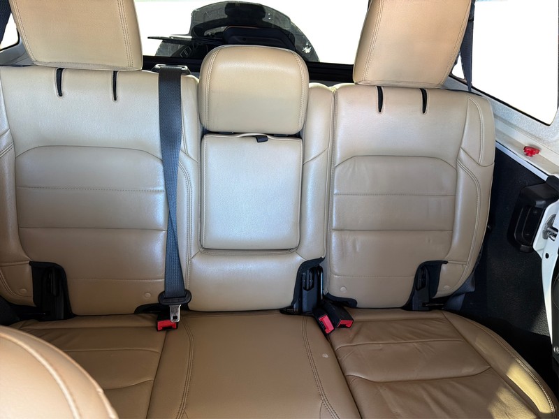 Jeep Wrangler Unlimited Vehicle Full-screen Gallery Image 13