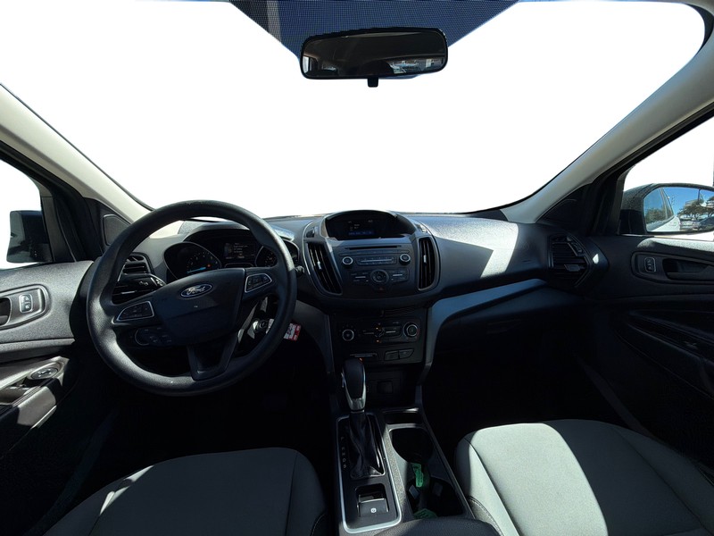 Ford Escape Vehicle Full-screen Gallery Image 15