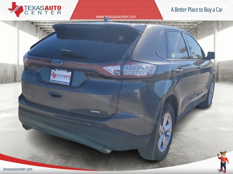 Ford Edge Vehicle Full-screen Gallery Image 7