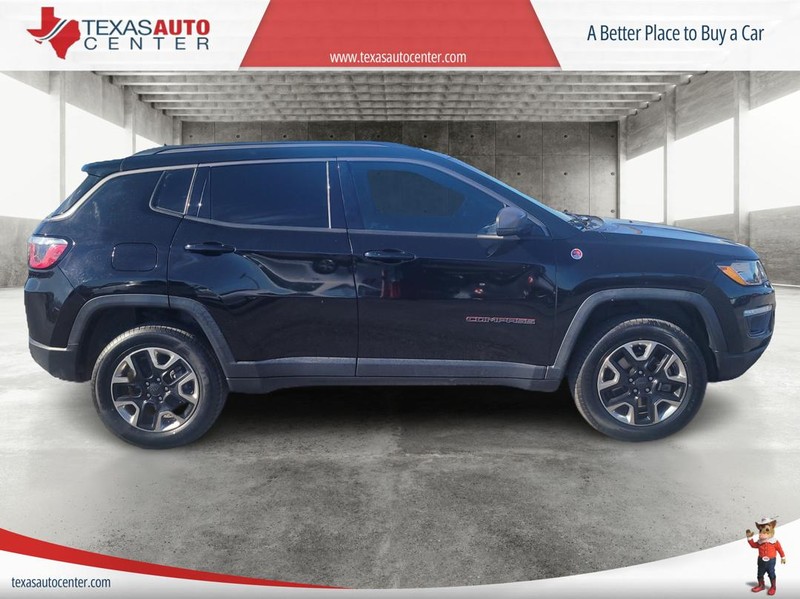 Jeep Compass Vehicle Full-screen Gallery Image 4