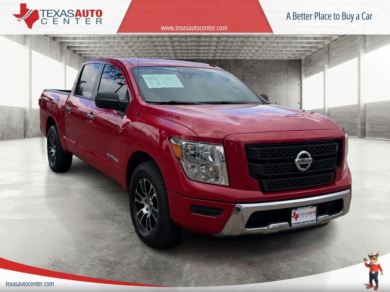 2021 Nissan Titan SV's photo
