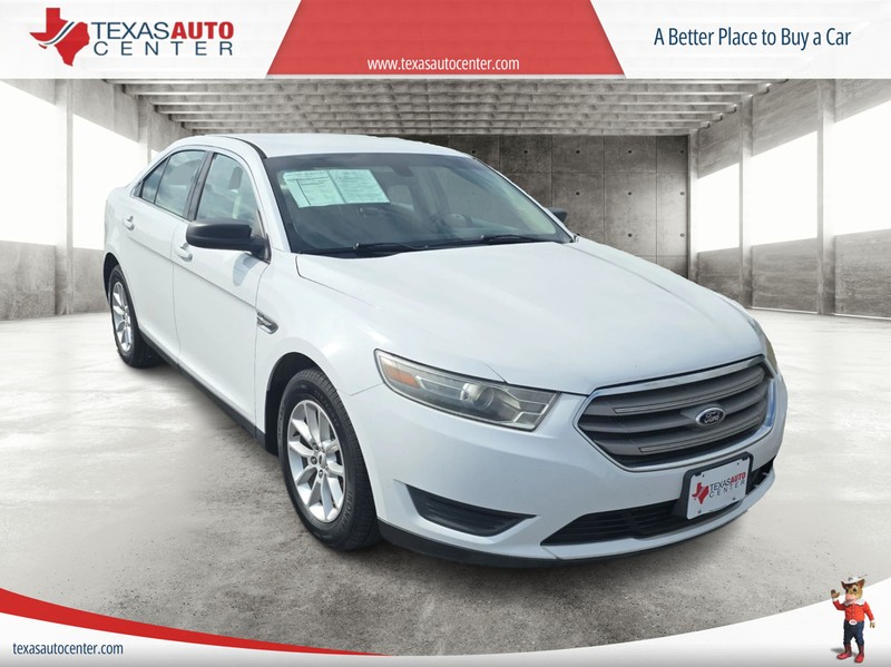 2014 Ford Taurus SE FWD's photo