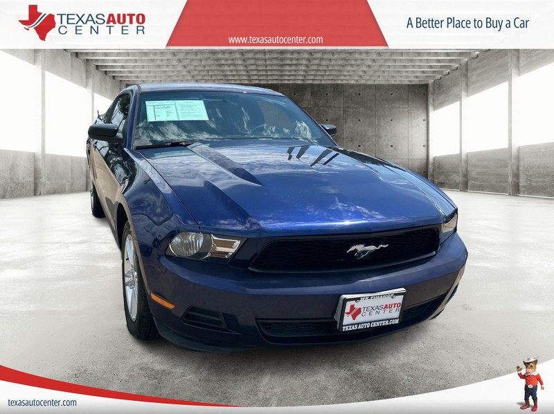 2010 Ford Mustang's photo