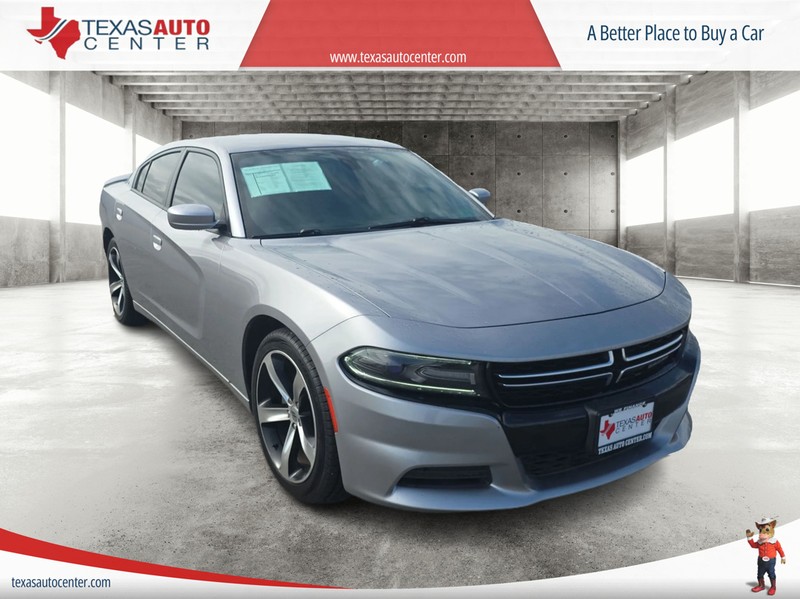 2017 Dodge Charger SE's photo