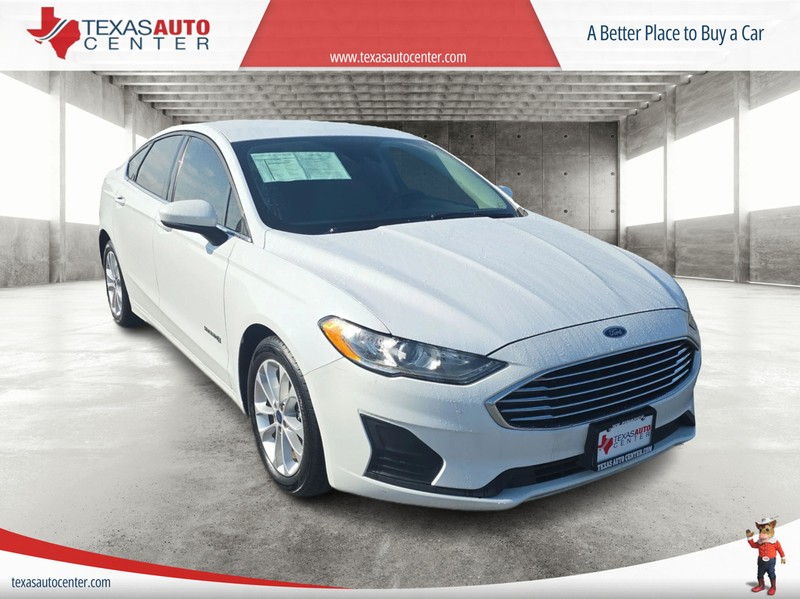 2019 Ford Fusion SE's photo