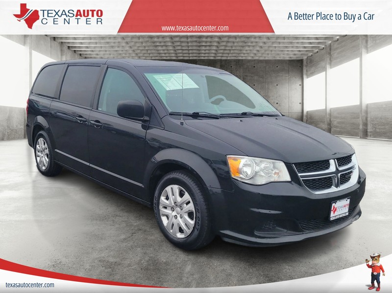 2018 Dodge Grand Caravan SE's photo
