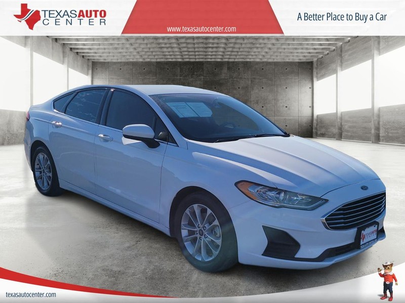 2020 Ford Fusion SE's photo