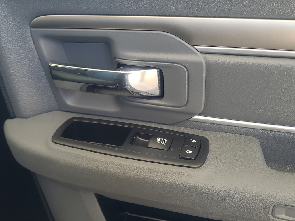 Ram 1500 Vehicle Image 24
