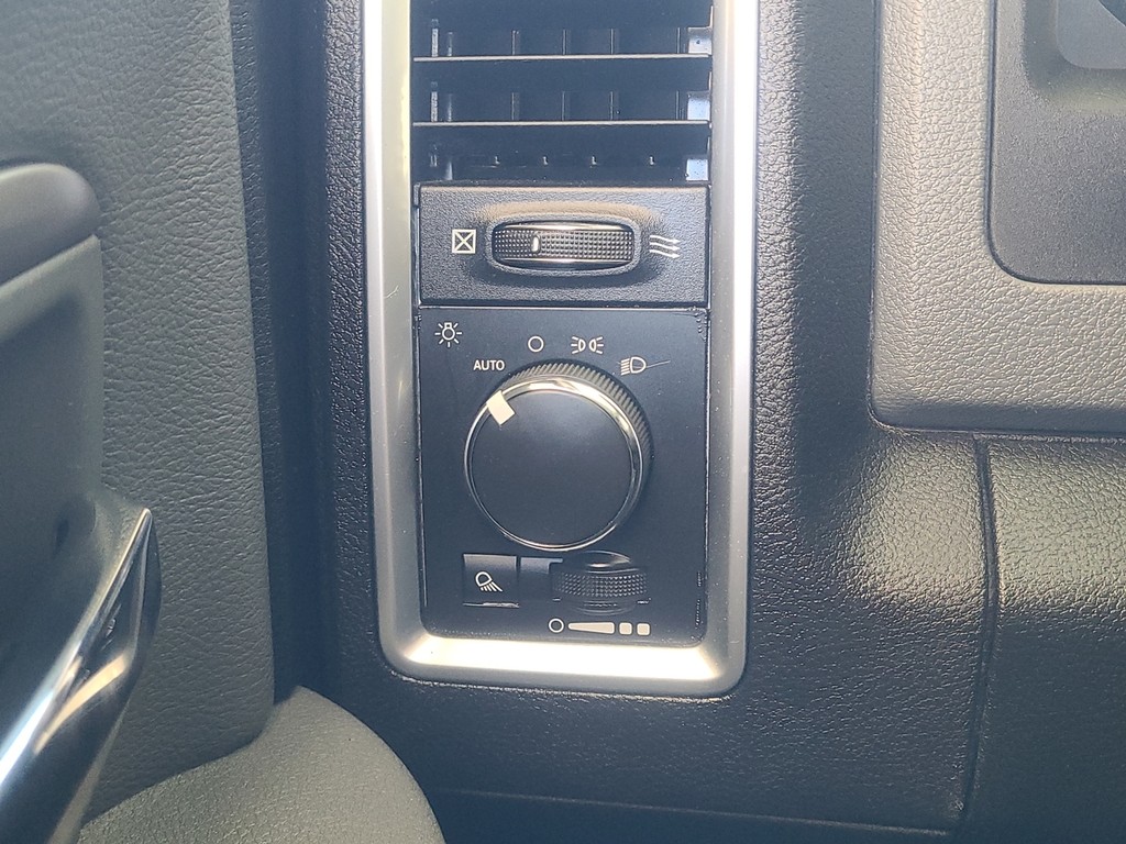 Ram 1500 Vehicle Image 29