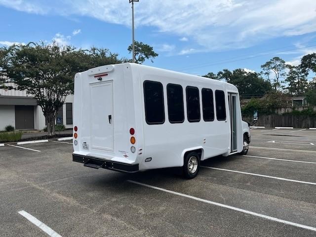 Houston TX 2026 Diamond Coach VIP 2200 more details - diamond coach vip 2200