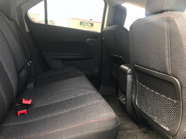 Chevrolet Equinox Vehicle Full-screen Gallery Image 14