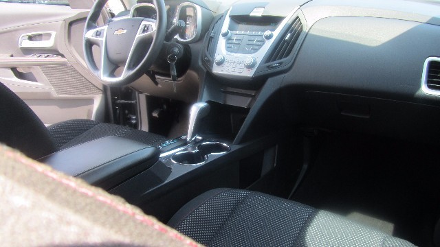 Chevrolet Equinox Vehicle Full-screen Gallery Image 21