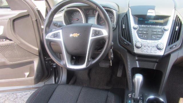 Chevrolet Equinox Vehicle Full-screen Gallery Image 26