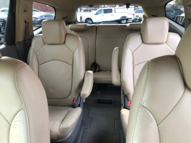 Chevrolet Traverse Vehicle Full-screen Gallery Image 12