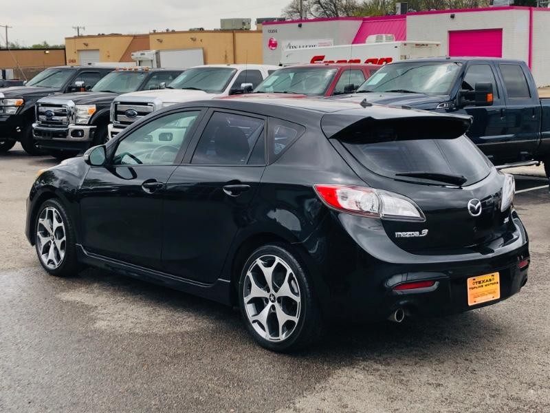 Mazda Mazda3 Hatchback Vehicle Full-screen Gallery Image 10