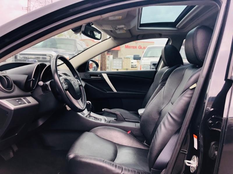 Mazda Mazda3 Hatchback Vehicle Full-screen Gallery Image 13