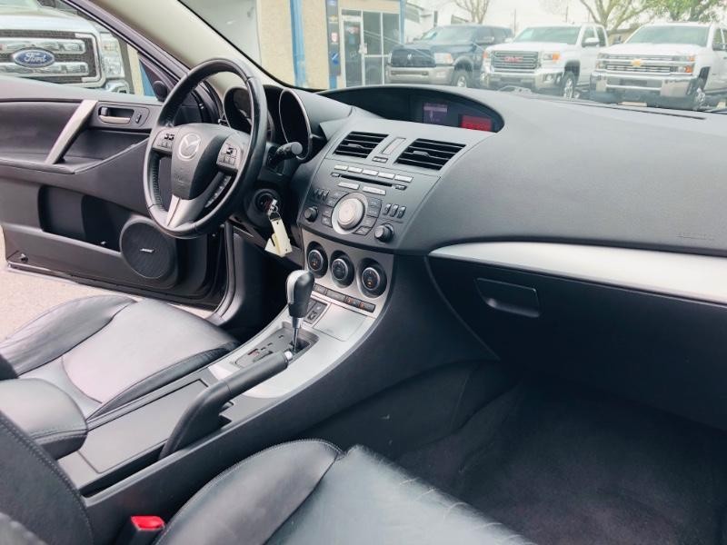 Mazda Mazda3 Hatchback Vehicle Full-screen Gallery Image 20