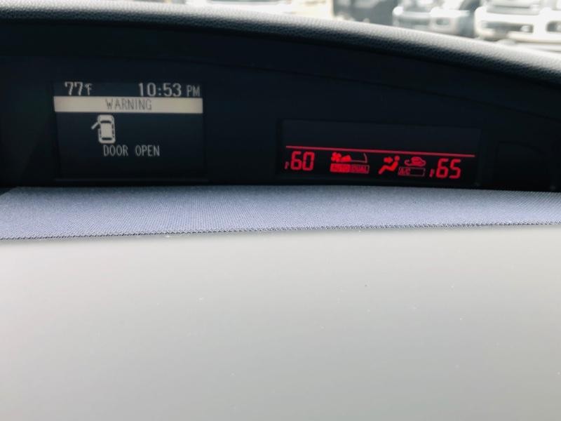 Mazda Mazda3 Hatchback Vehicle Full-screen Gallery Image 35