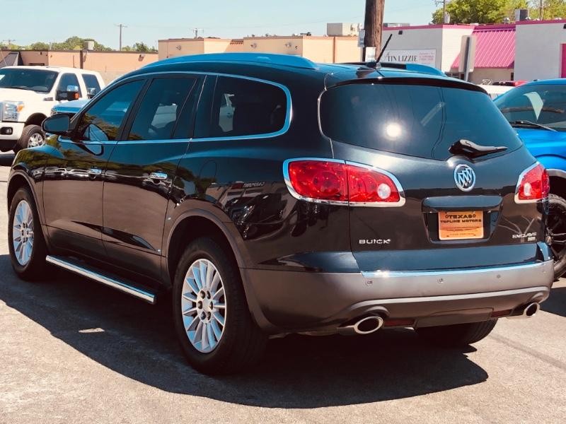 Buick Enclave Vehicle Full-screen Gallery Image 10