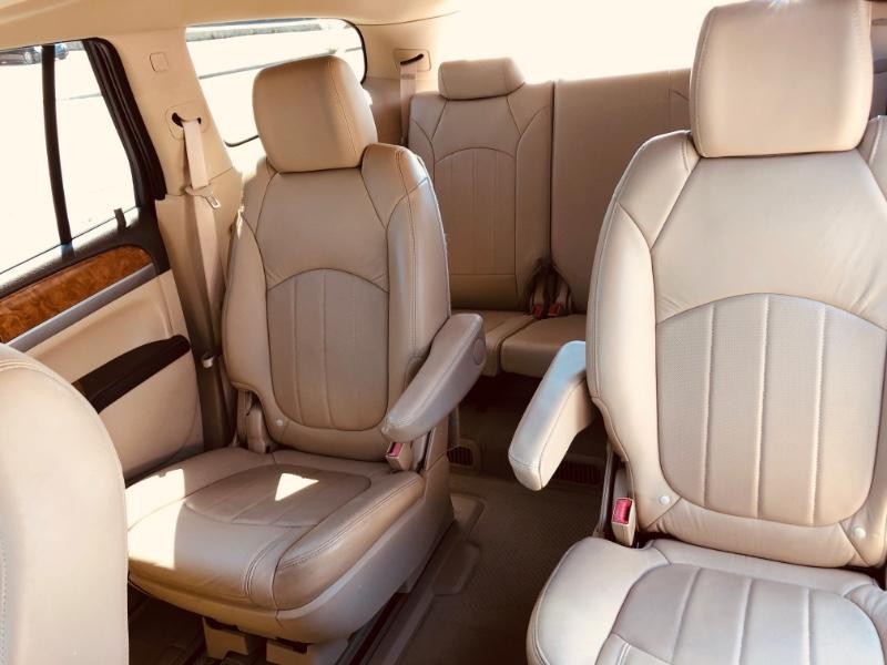 Buick Enclave Vehicle Full-screen Gallery Image 25
