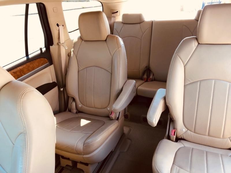 Buick Enclave Vehicle Full-screen Gallery Image 26