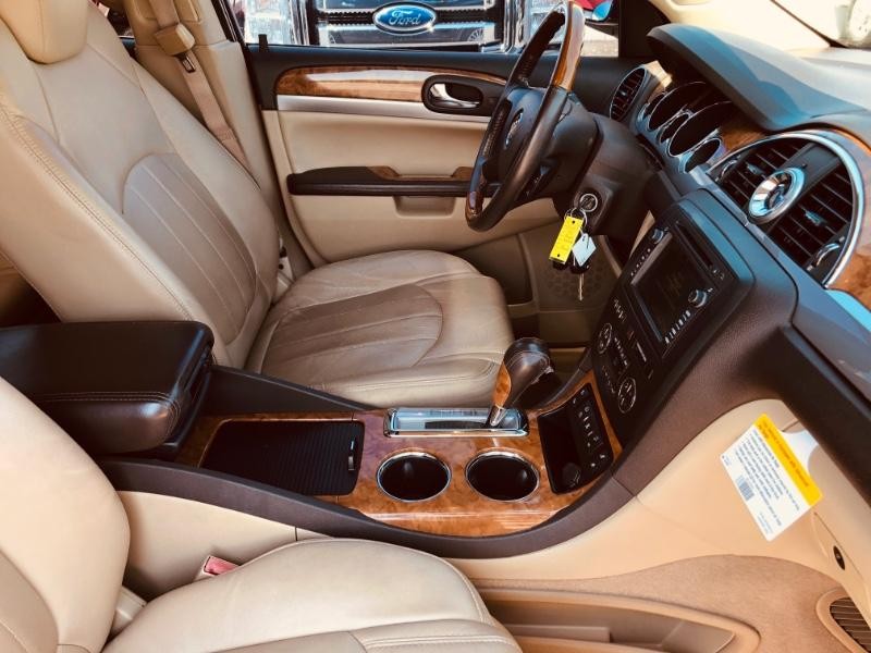 Buick Enclave Vehicle Full-screen Gallery Image 29