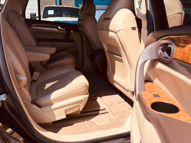 Buick Enclave Vehicle Full-screen Gallery Image 30
