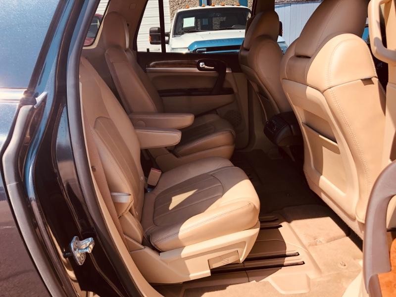 Buick Enclave Vehicle Full-screen Gallery Image 31