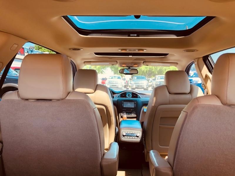 Buick Enclave Vehicle Full-screen Gallery Image 35