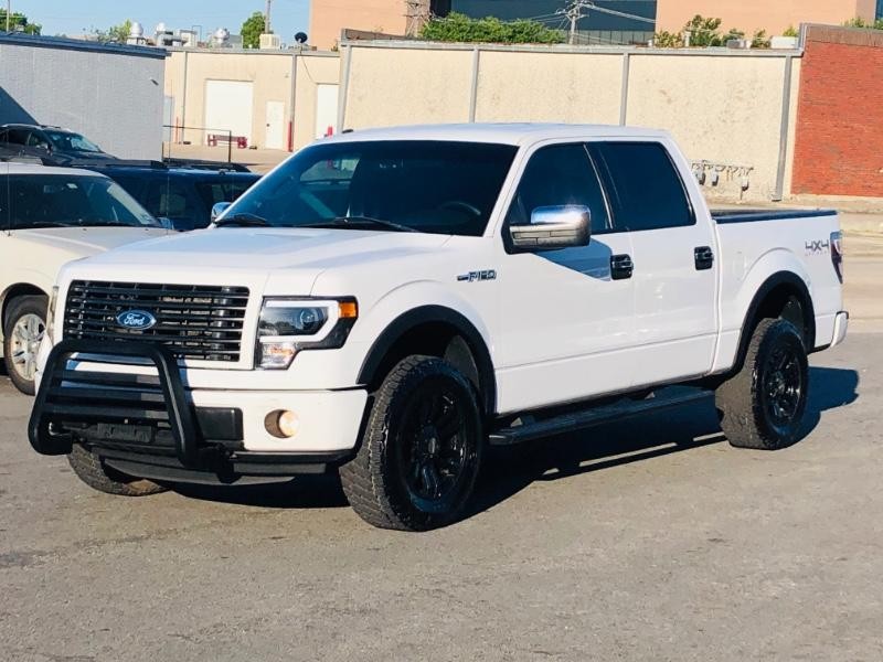 Ford F-150 Vehicle Full-screen Gallery Image 3