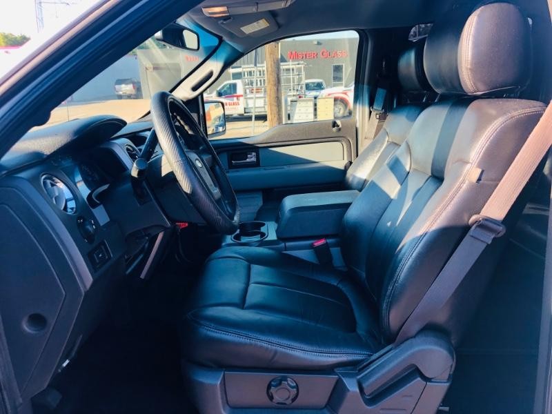 Ford F-150 Vehicle Full-screen Gallery Image 14
