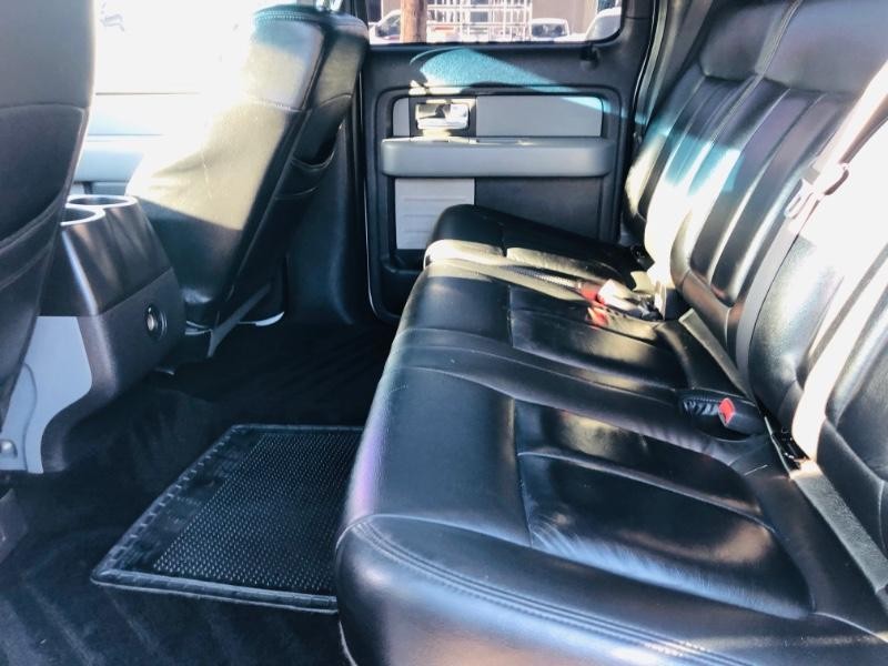 Ford F-150 Vehicle Full-screen Gallery Image 17