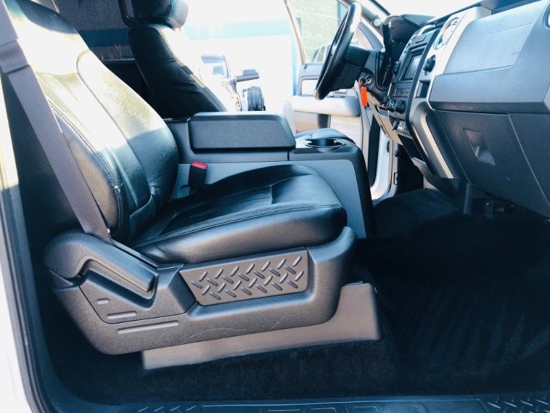 Ford F-150 Vehicle Full-screen Gallery Image 20
