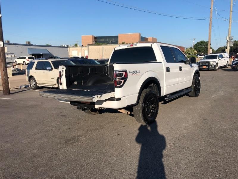 Ford F-150 Vehicle Full-screen Gallery Image 28
