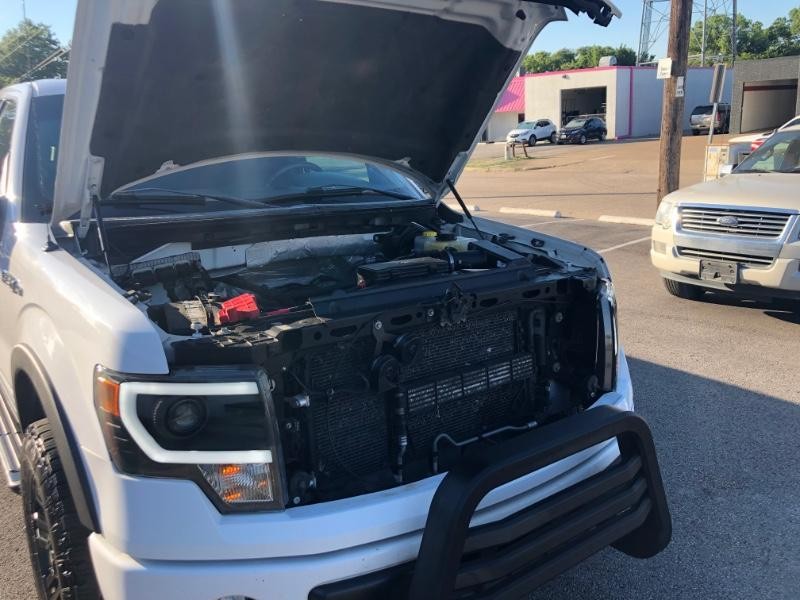 Ford F-150 Vehicle Full-screen Gallery Image 29